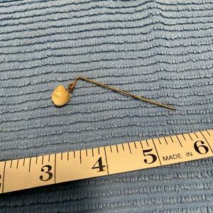 Elegant Gold Tone Shell Pin